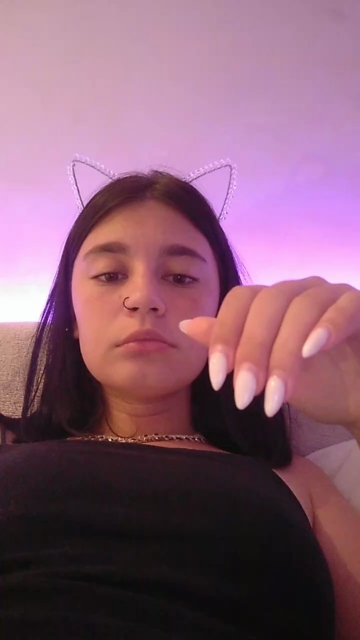 ChloeNova  23-08-2021 niceass Female
